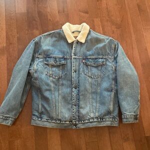 Levi’s fleece lined Jean jacket